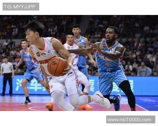 深圳篮球队战术解析：如何在比赛中提升团队协作与进攻效率