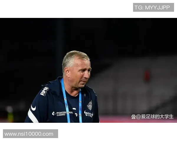 足球明星们的戒指之谜揭秘他们的爱情与荣耀故事