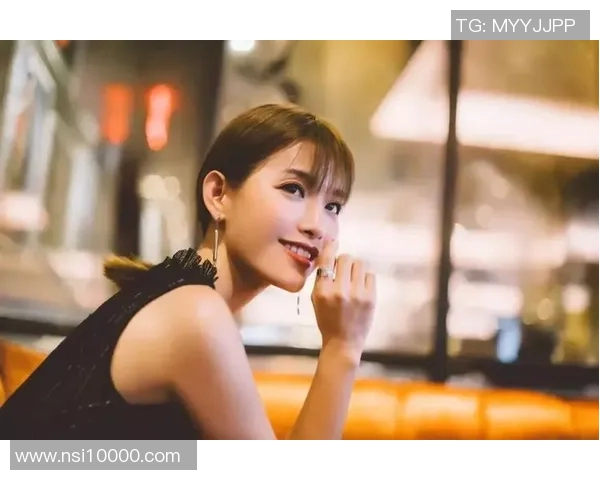 足球明星妻子的职业揭秘：她们在事业与家庭中的平衡之道